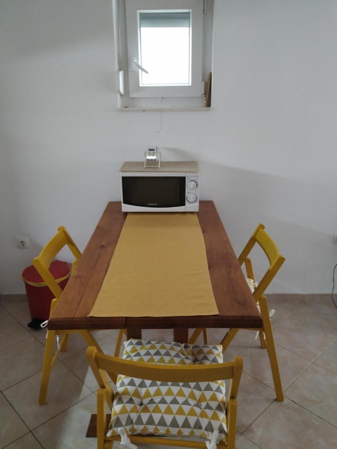 Studio Apartman Violeta II - 50M From The Beach Trogir Buitenkant foto