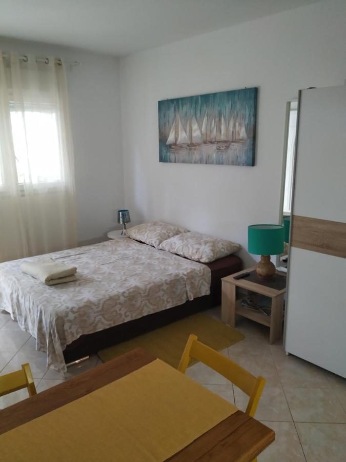 Studio Apartman Violeta II - 50M From The Beach Trogir Buitenkant foto