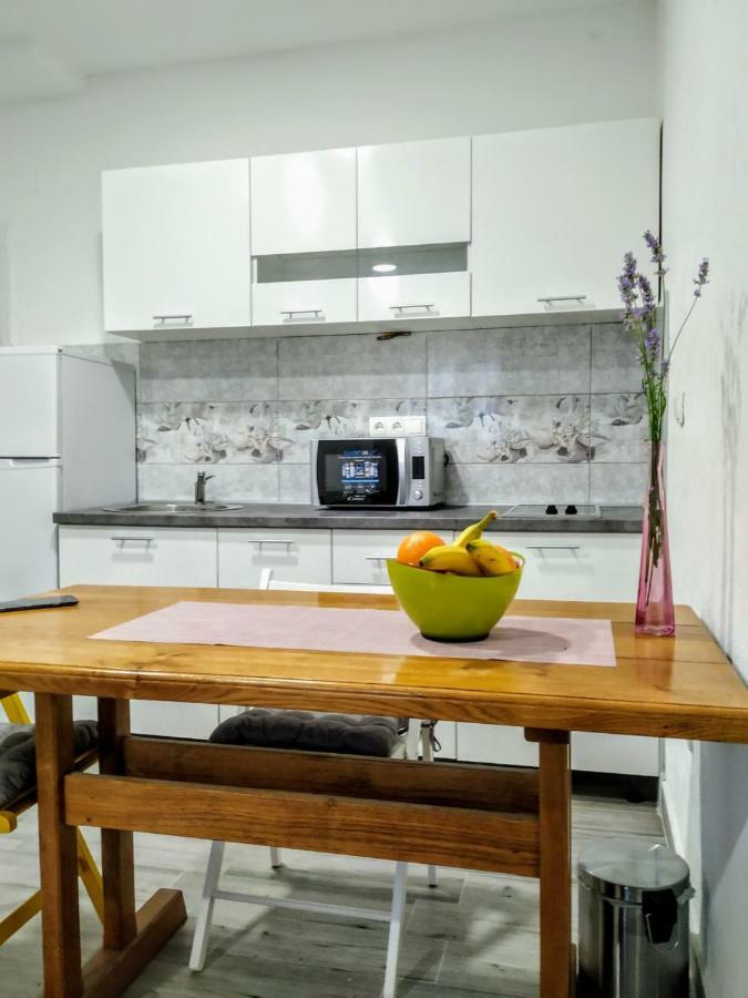 Studio Apartman Violeta II - 50M From The Beach Trogir Buitenkant foto